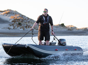 inflatable catamaran landing craft - True Kit Discovery - stand up stability